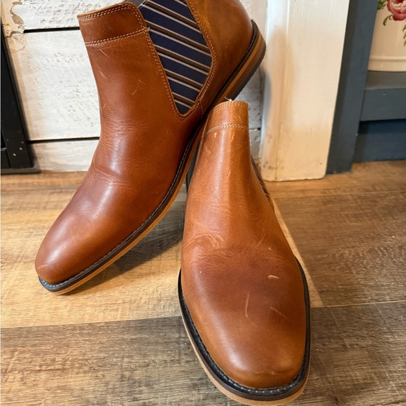 Elegant Tan Leather Slip-On Loafers - Picture 10 of 10